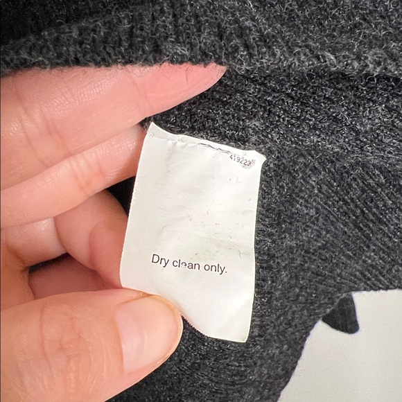 Vintage J.Crew Charcoal Gray Merino Wool Turtleneck Sweater Size Small - Picture 5 of 5